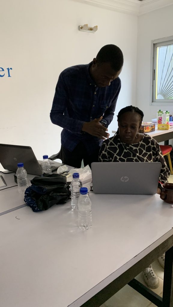 Mme Mousso se fait coacher par Felix, un expérimenté de Wikipedia