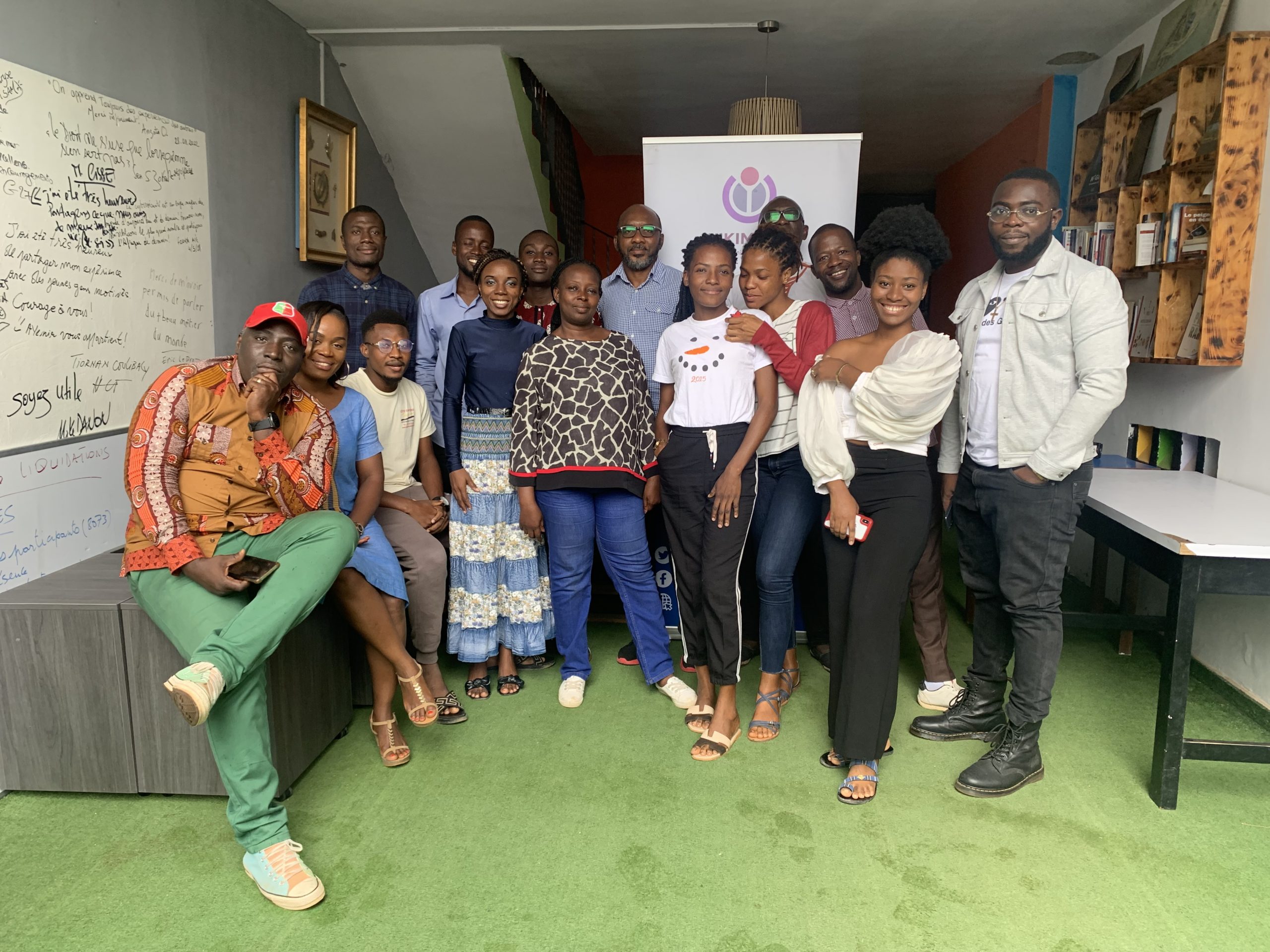 Photo de famille des participants à l'atelier option10