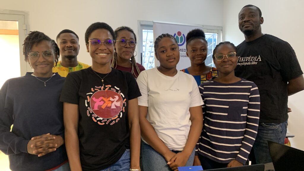 Photo de groupe - participants à la Quinzaine des autrices - Abidjan