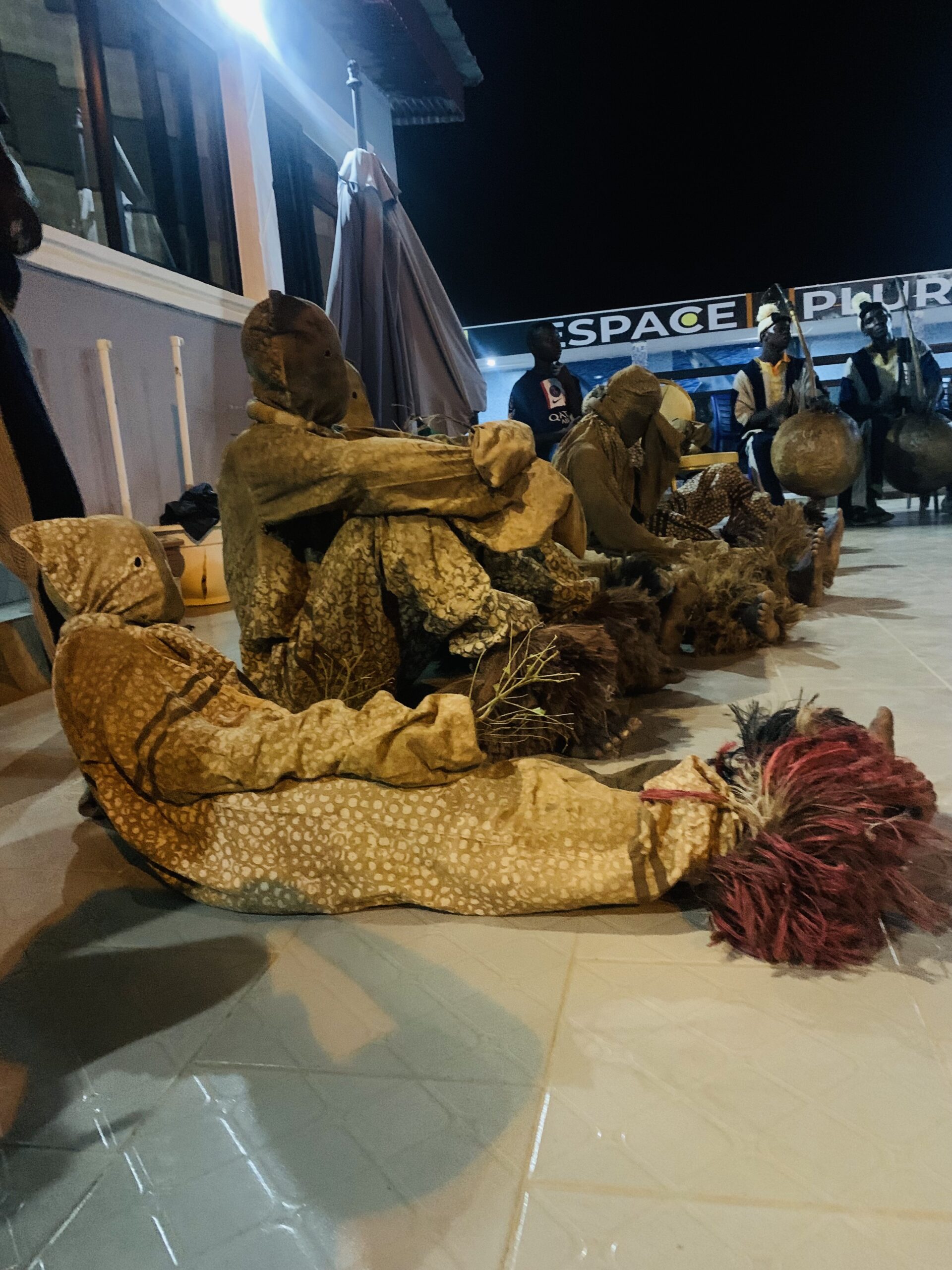 Les danseurs du Boloye - danse traditionnelle Senoufo