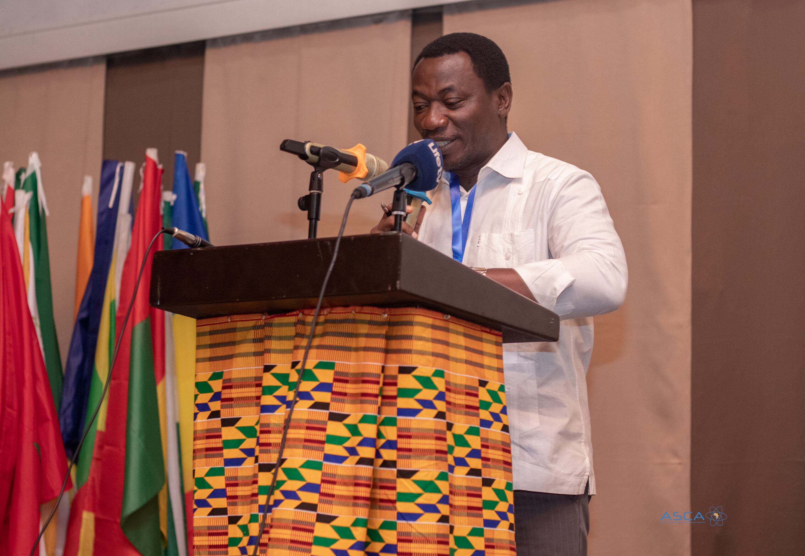 Professeur Josué Guébo. Conférencier à la WikiConvFr23, à Abidjan