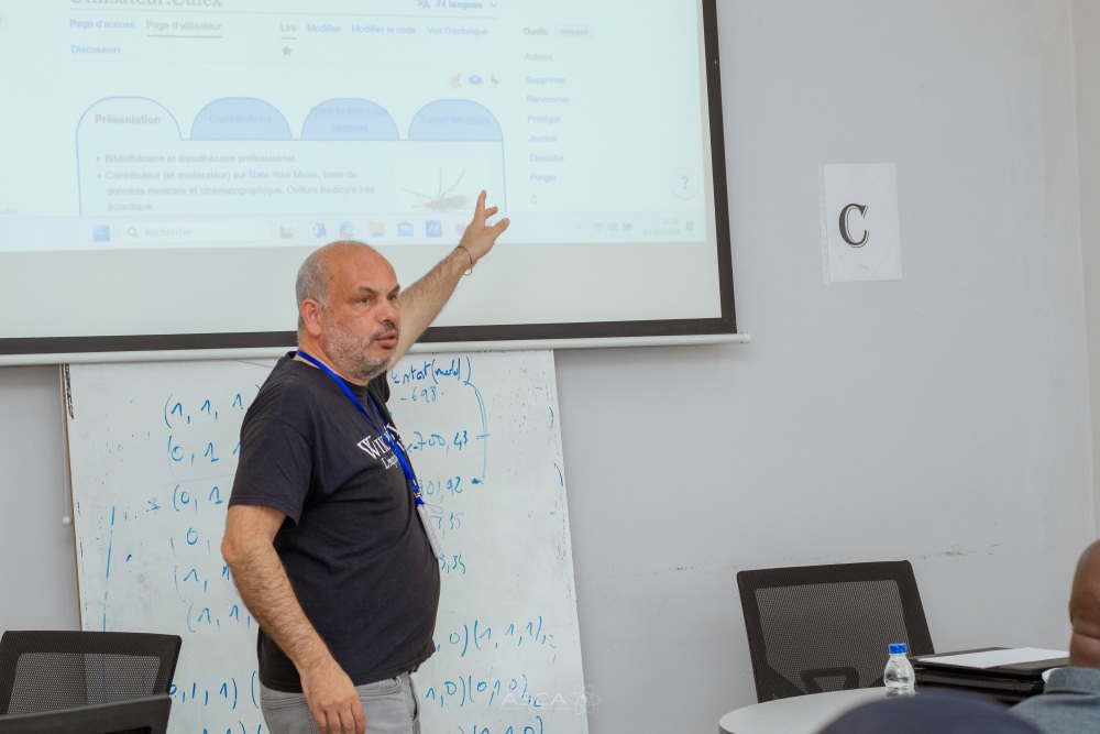 Fabricio Cardenas, administrateur sur Wikipédia en français et contributeur avancé sur Wikispecies. 