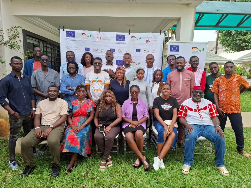 Photo de groupe des membres de la Coalition