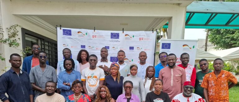 Photo de groupe des membres de la Coalition